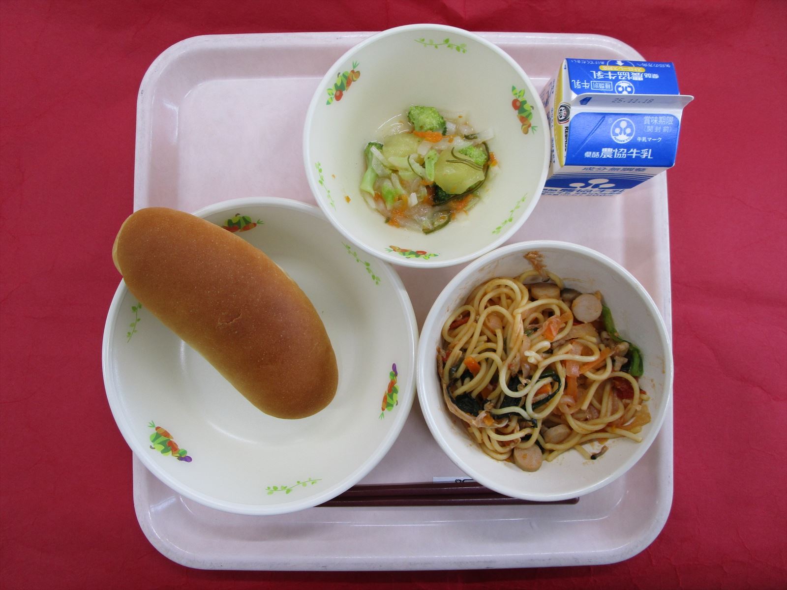 令和7年11月11日火曜日の給食画像