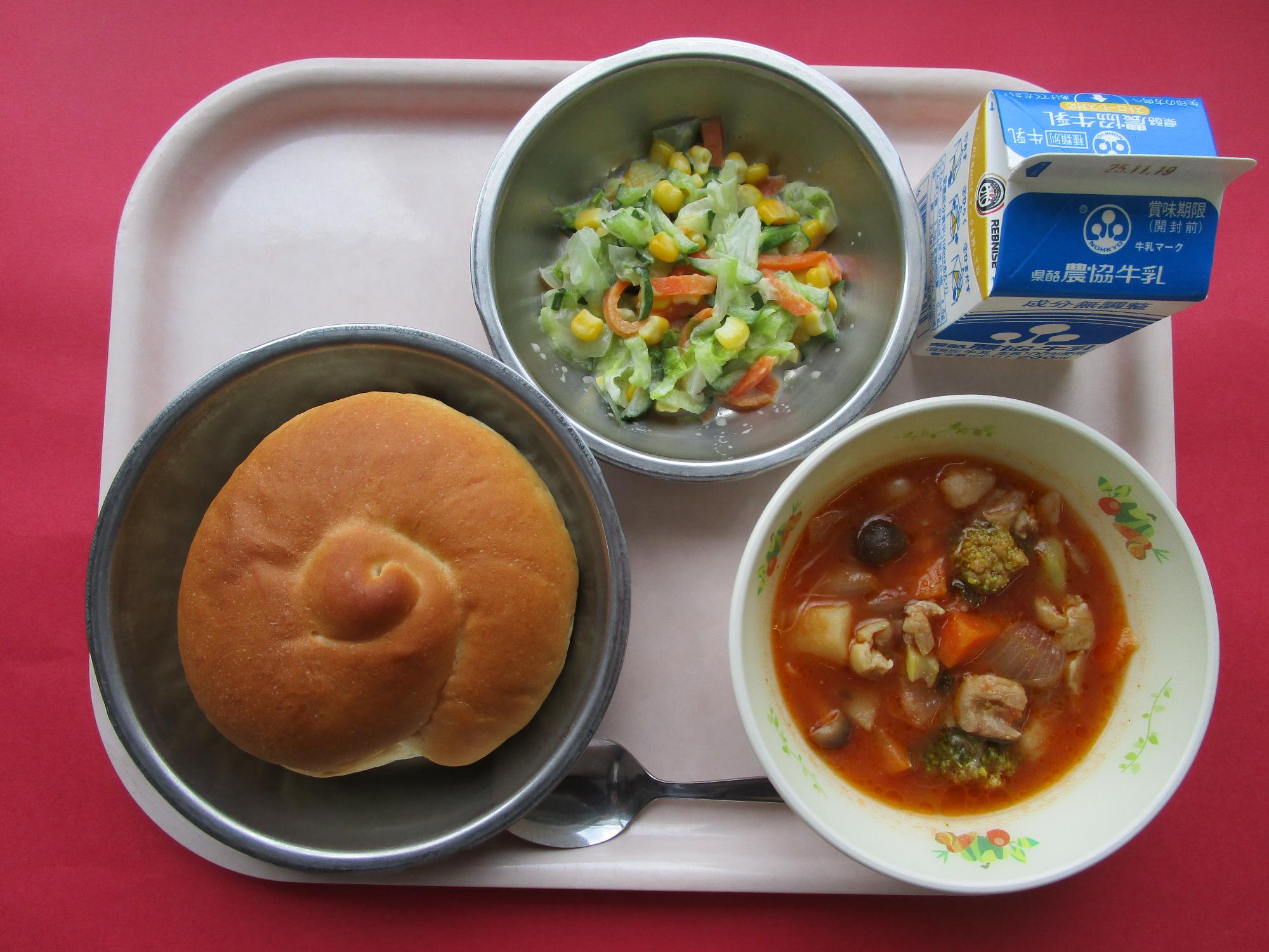 令和7年11月12日の給食画像A