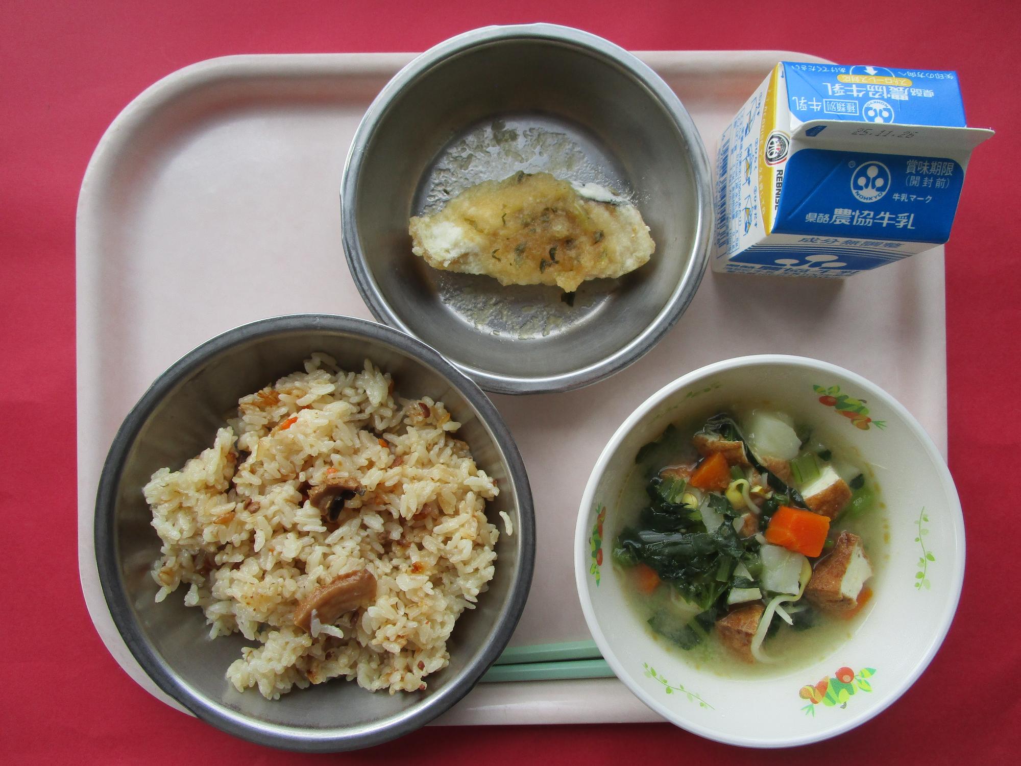 令和7年11月19日の給食画像A