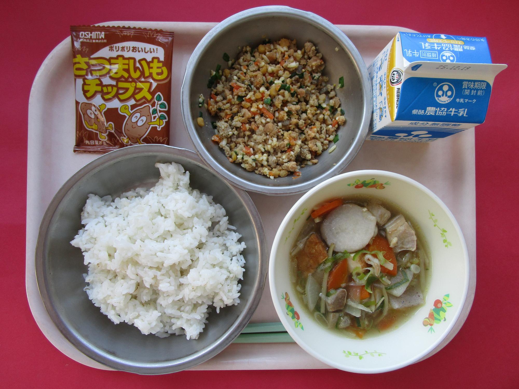 令和7年12月12日の給食画像A