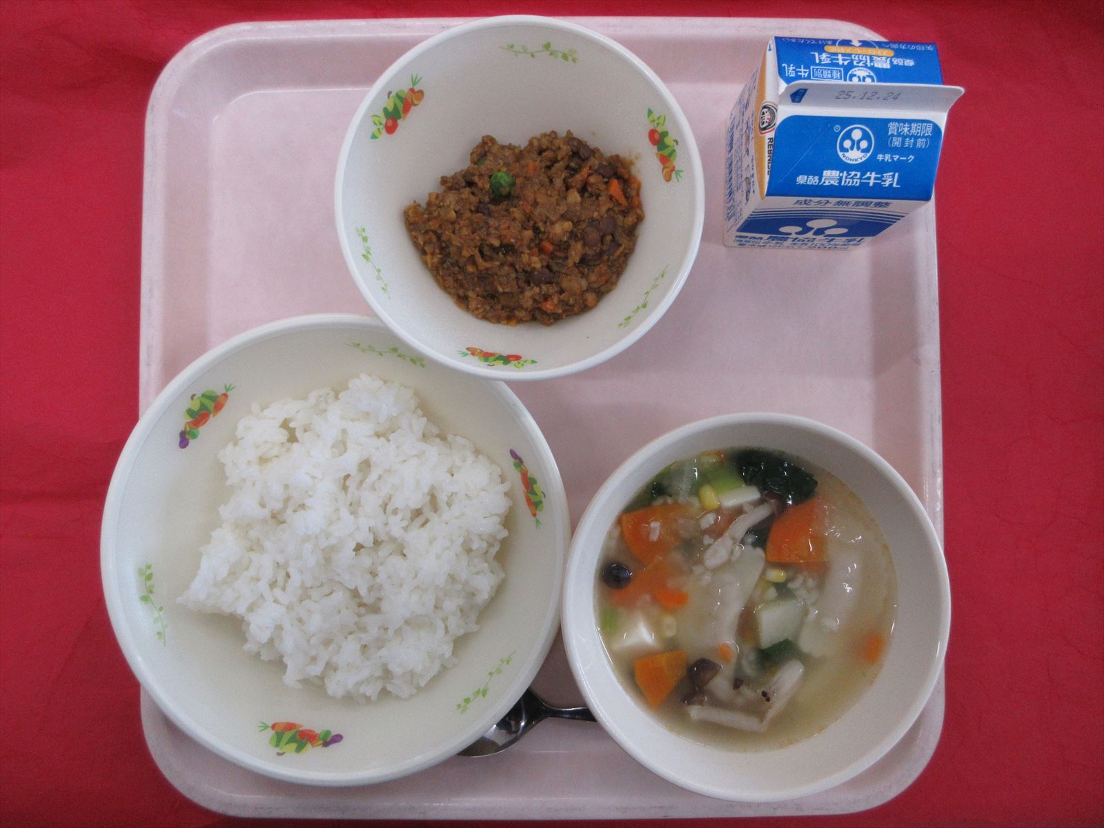 令和7年12月17日水曜日の給食画像