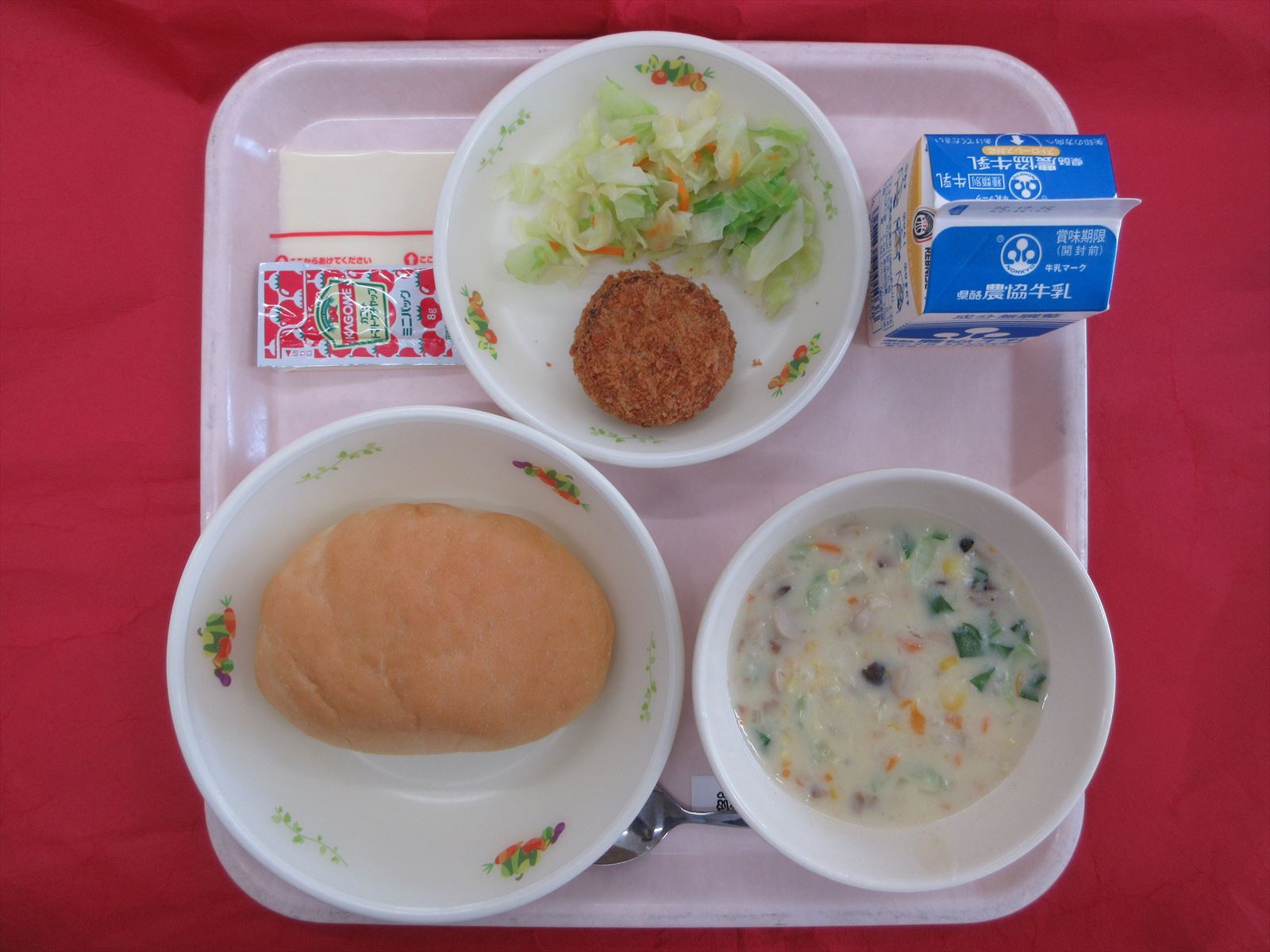 令和7年12月18日木曜日の給食画像