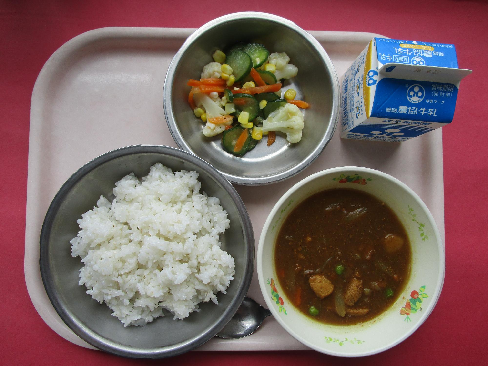 令和8年4月15日の給食画像A