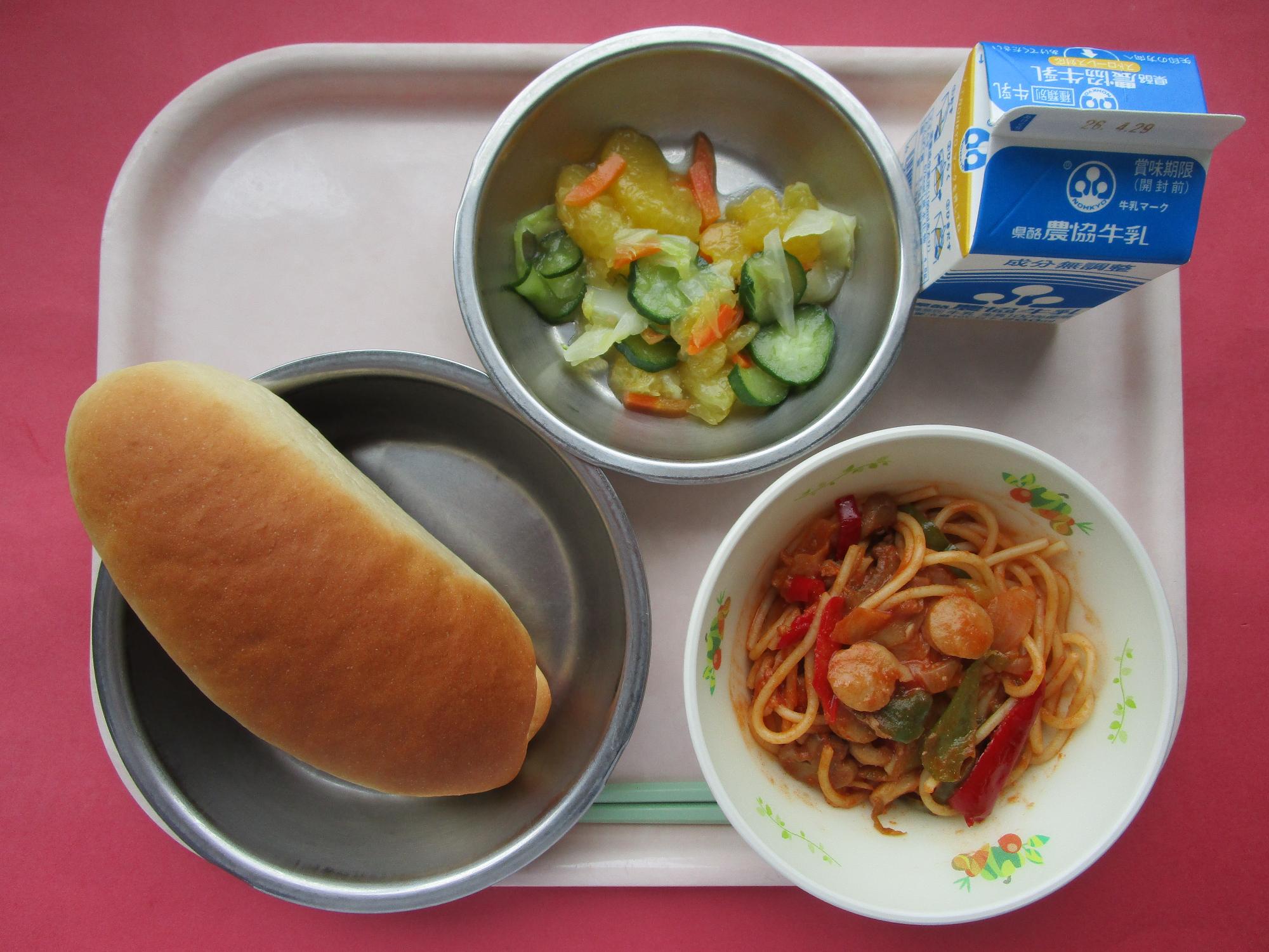 令和8年4月22日の給食画像A