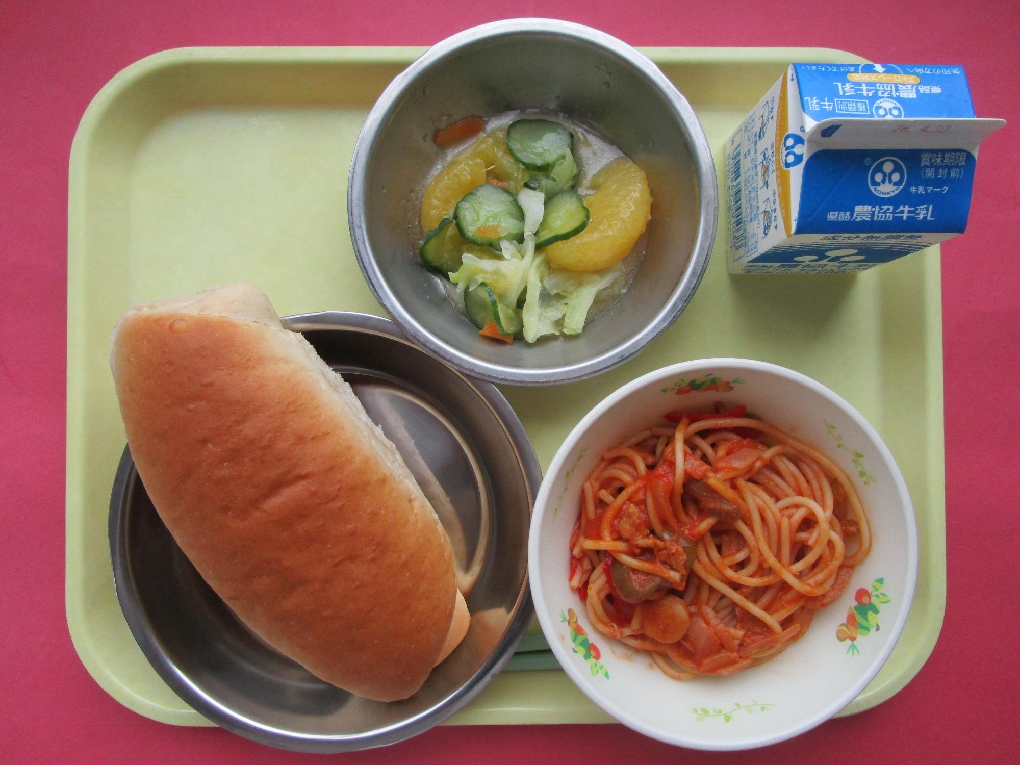 令和8年4月23日の給食画像B