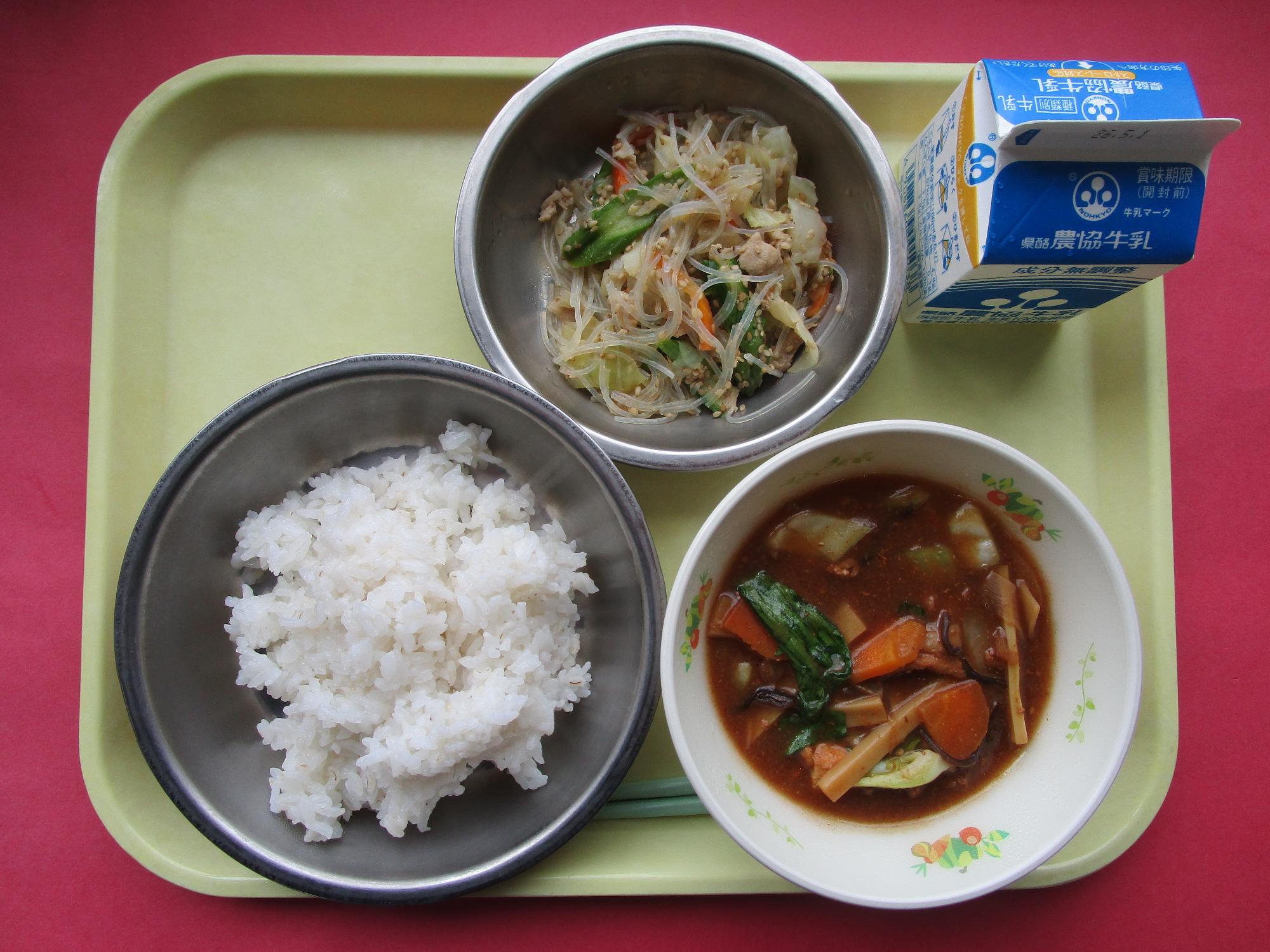 令和8年4月24日の給食画像B