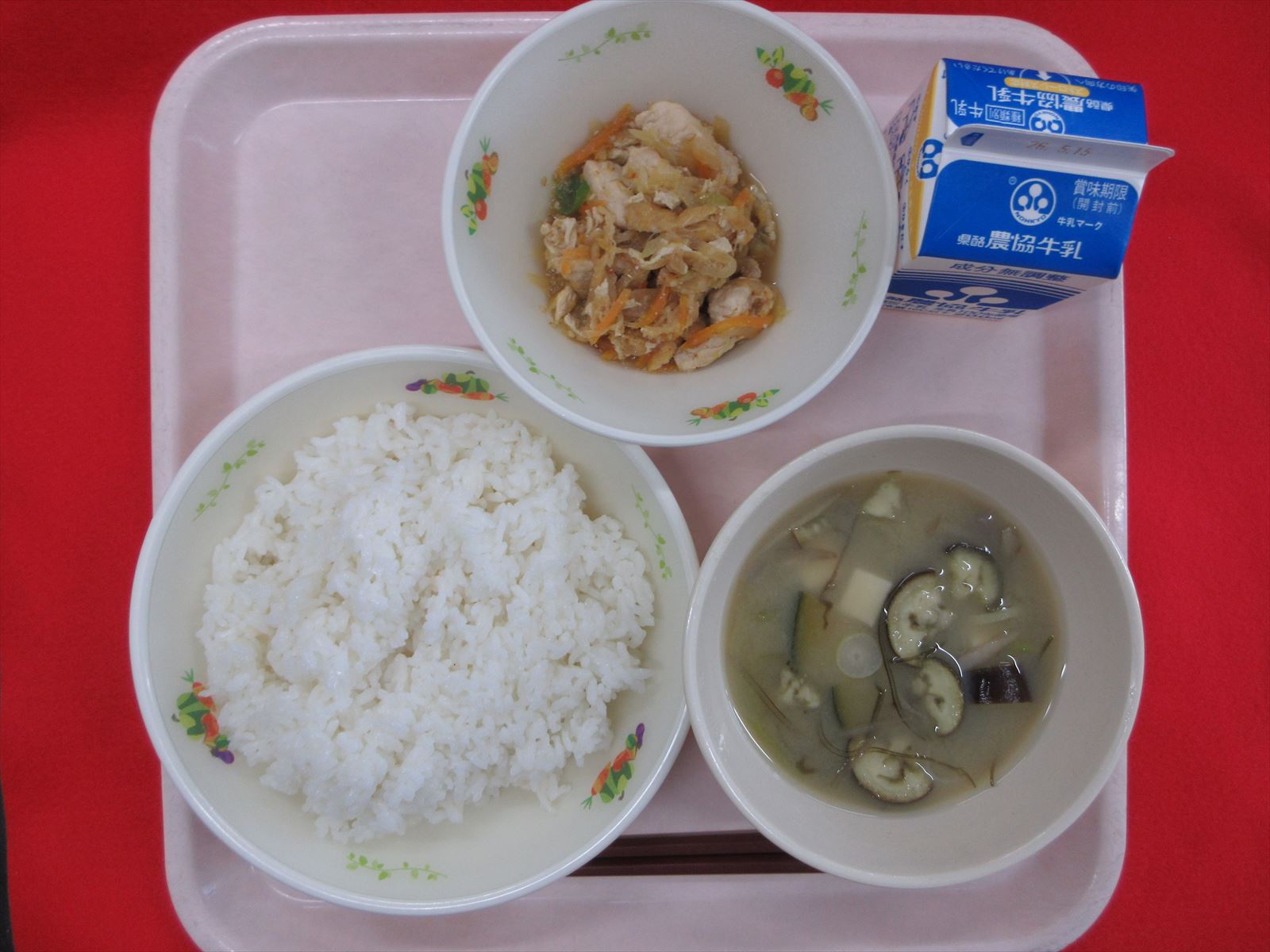 令和8年5月8日金曜日の給食画像