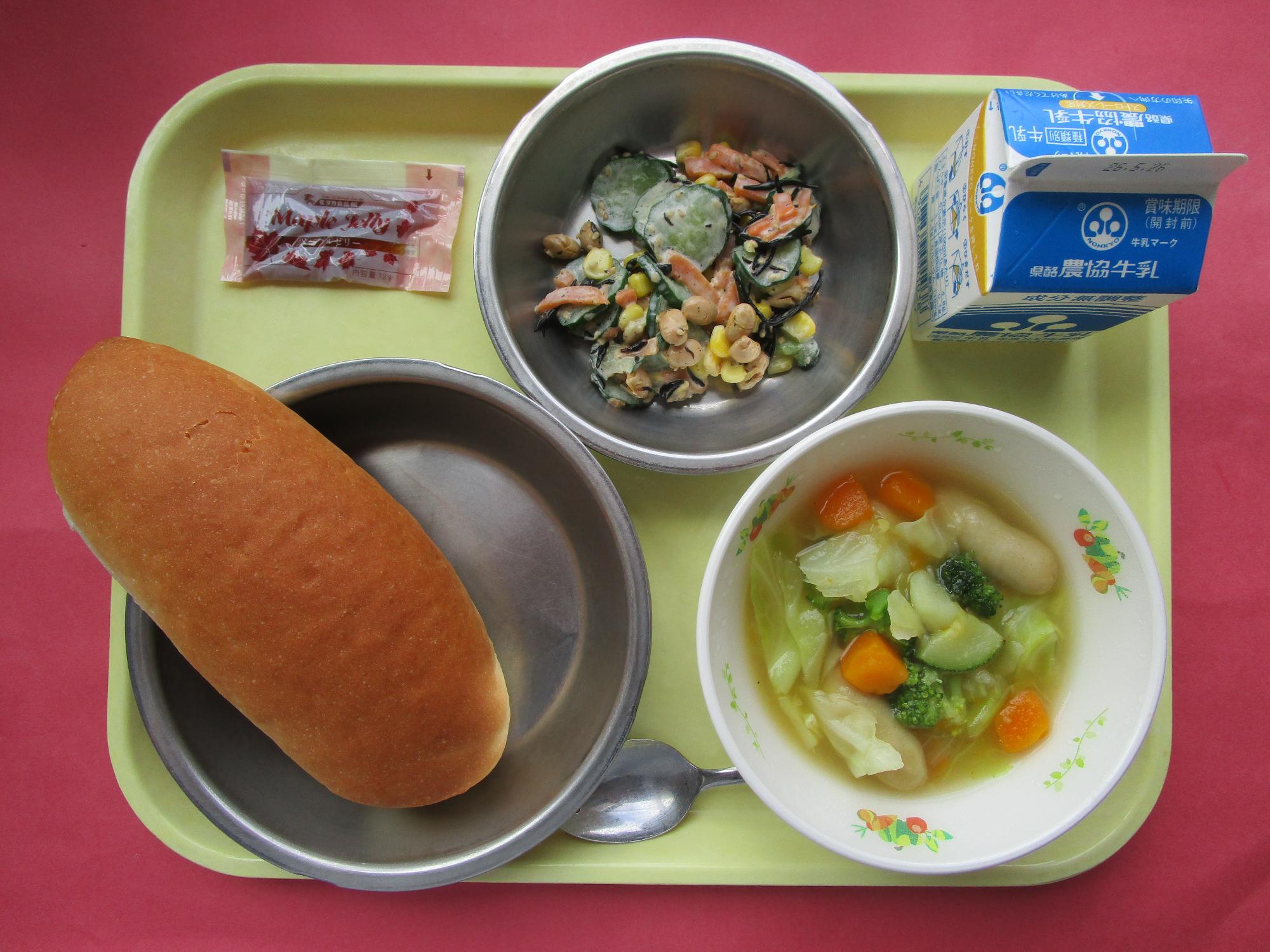 令和8年5月19日の給食画像B