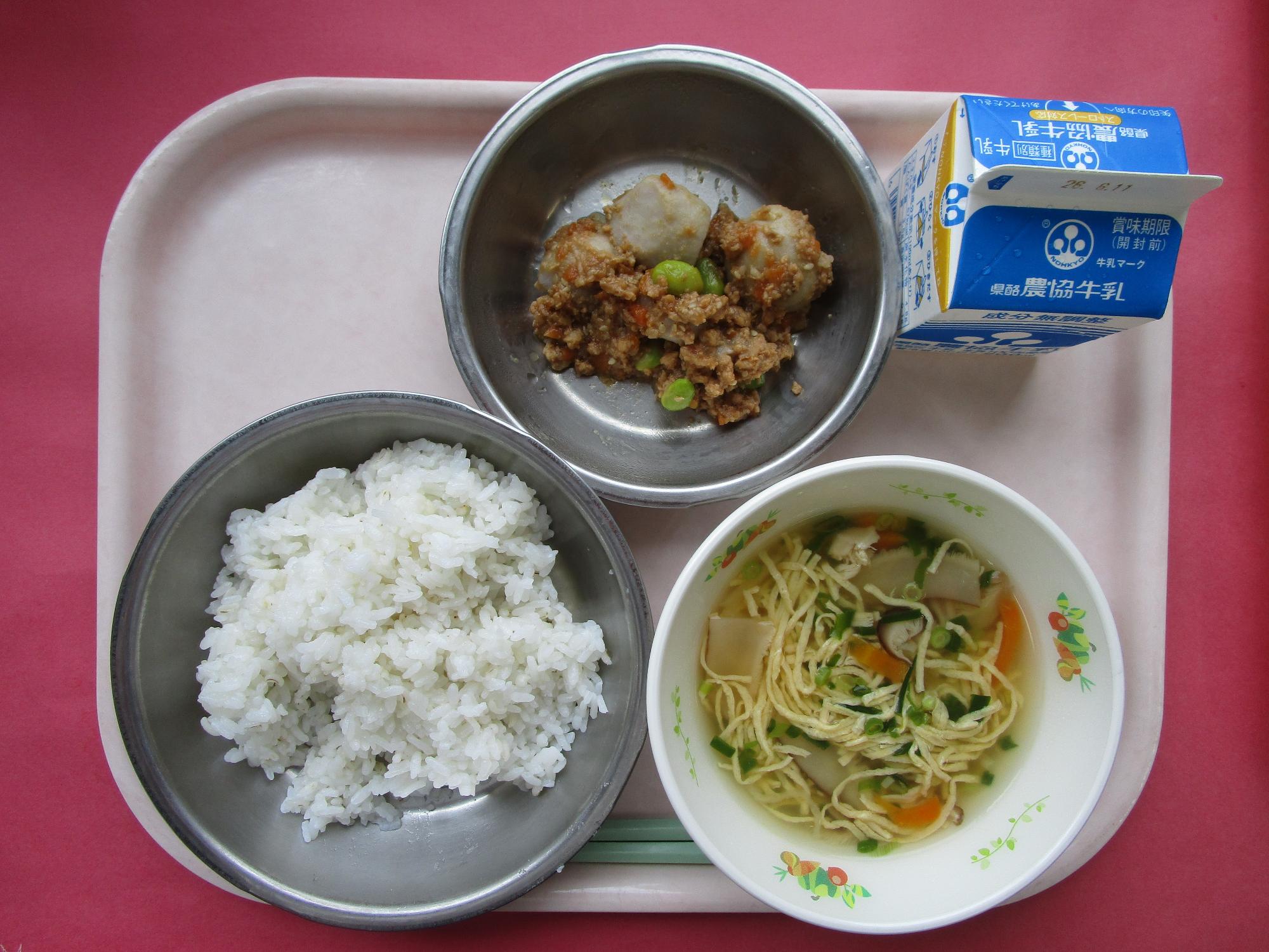 令和8年6月4日の給食画像A