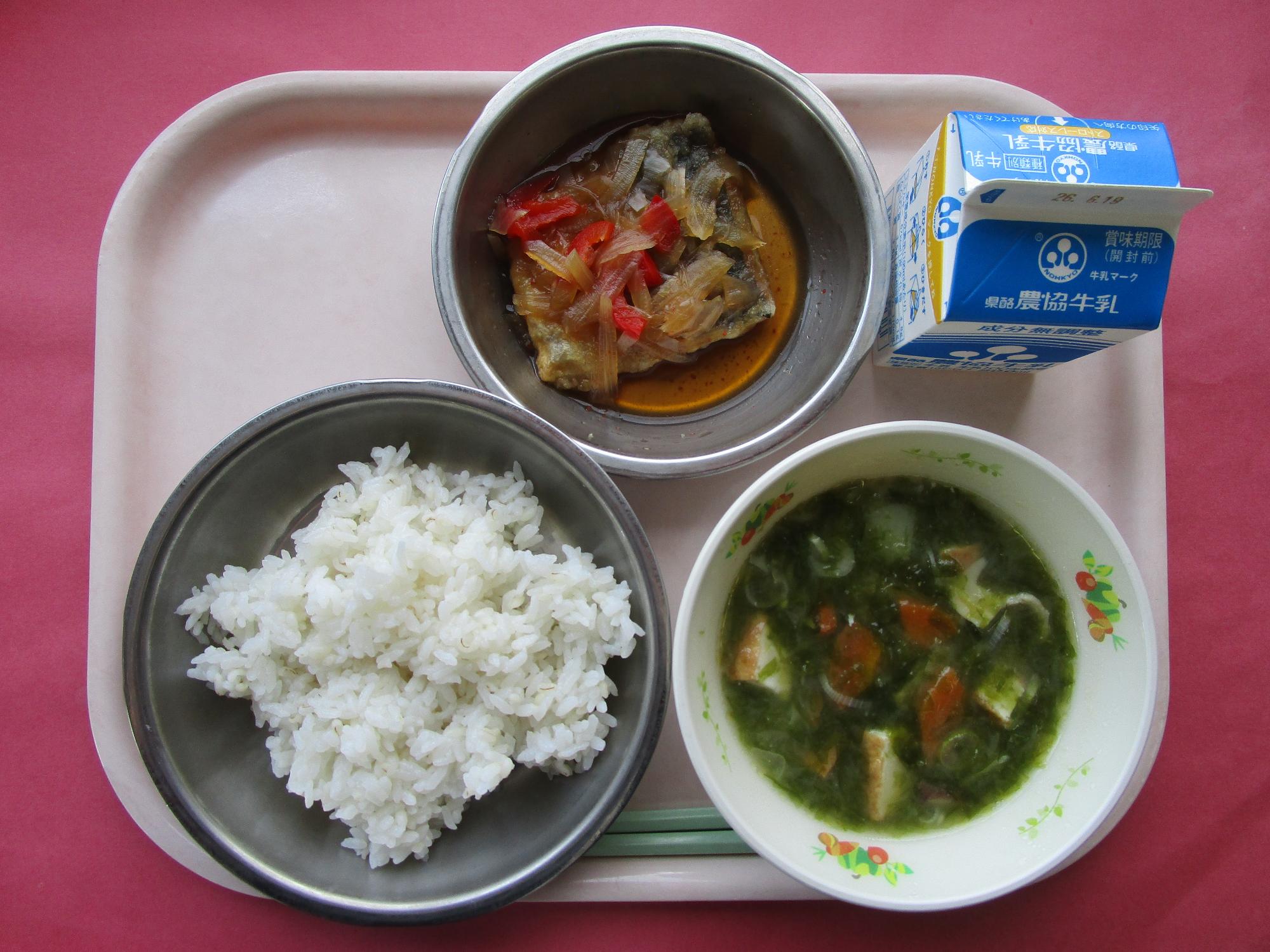 令和8年6月12日の給食画像A
