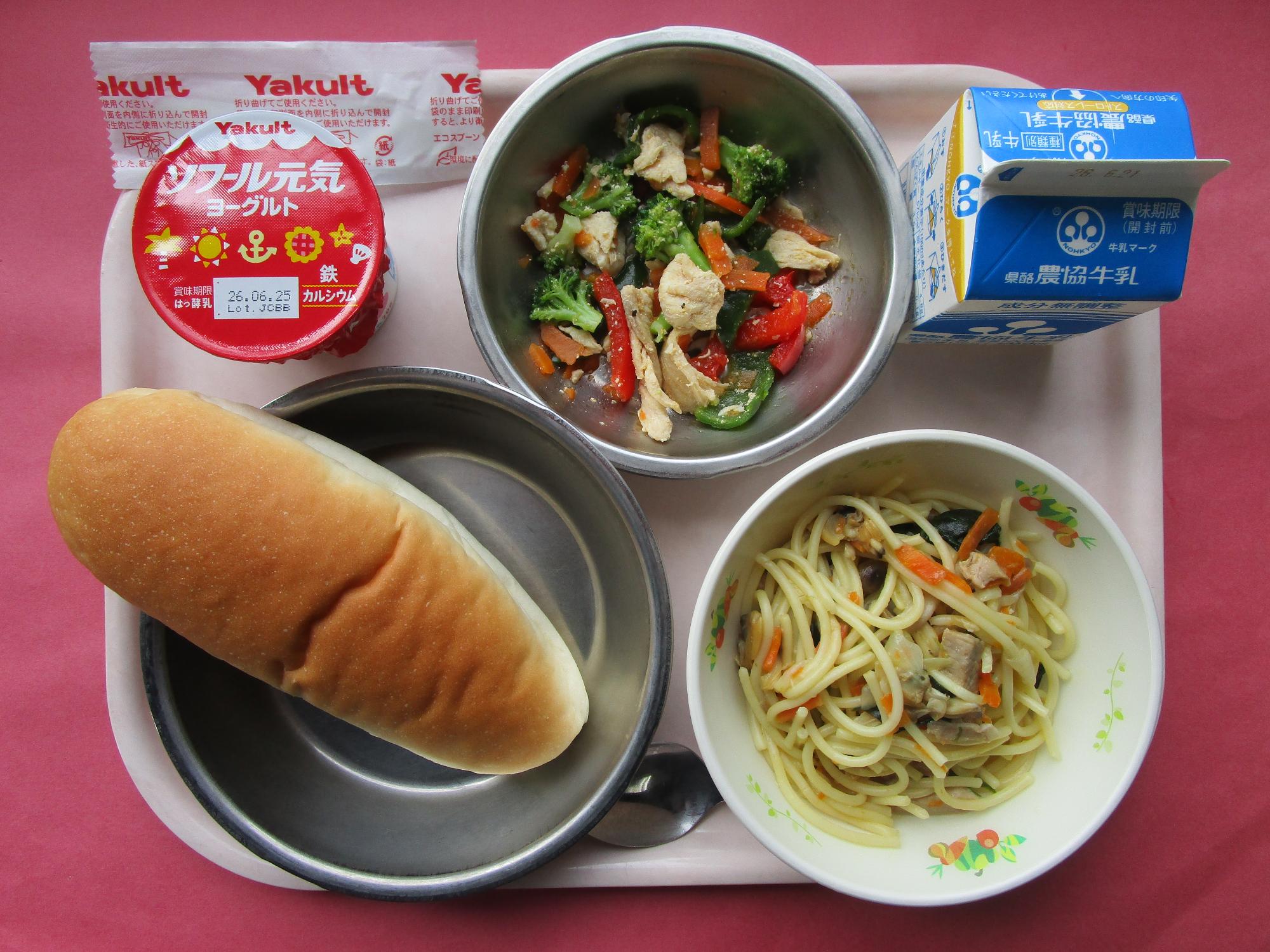 令和8年6月15日の給食画像A