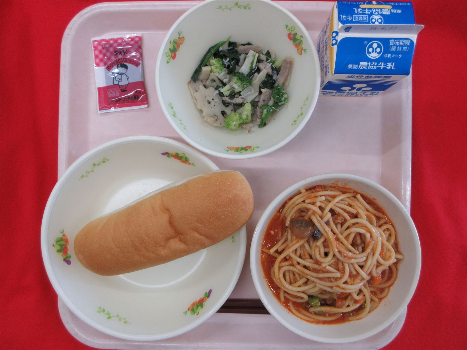 令和8年6月16日火曜日の給食画像