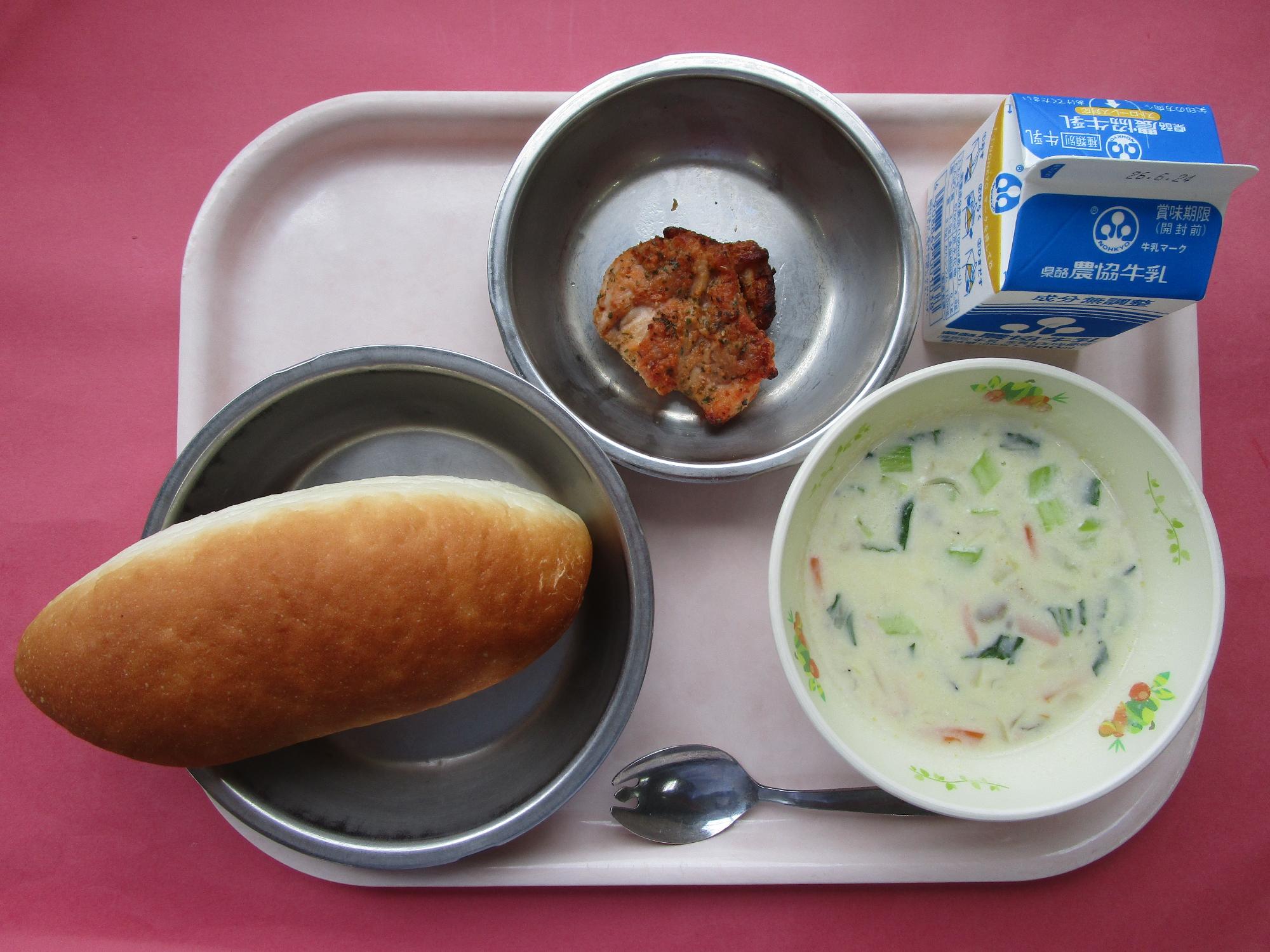 令和8年6月17日の給食画像A