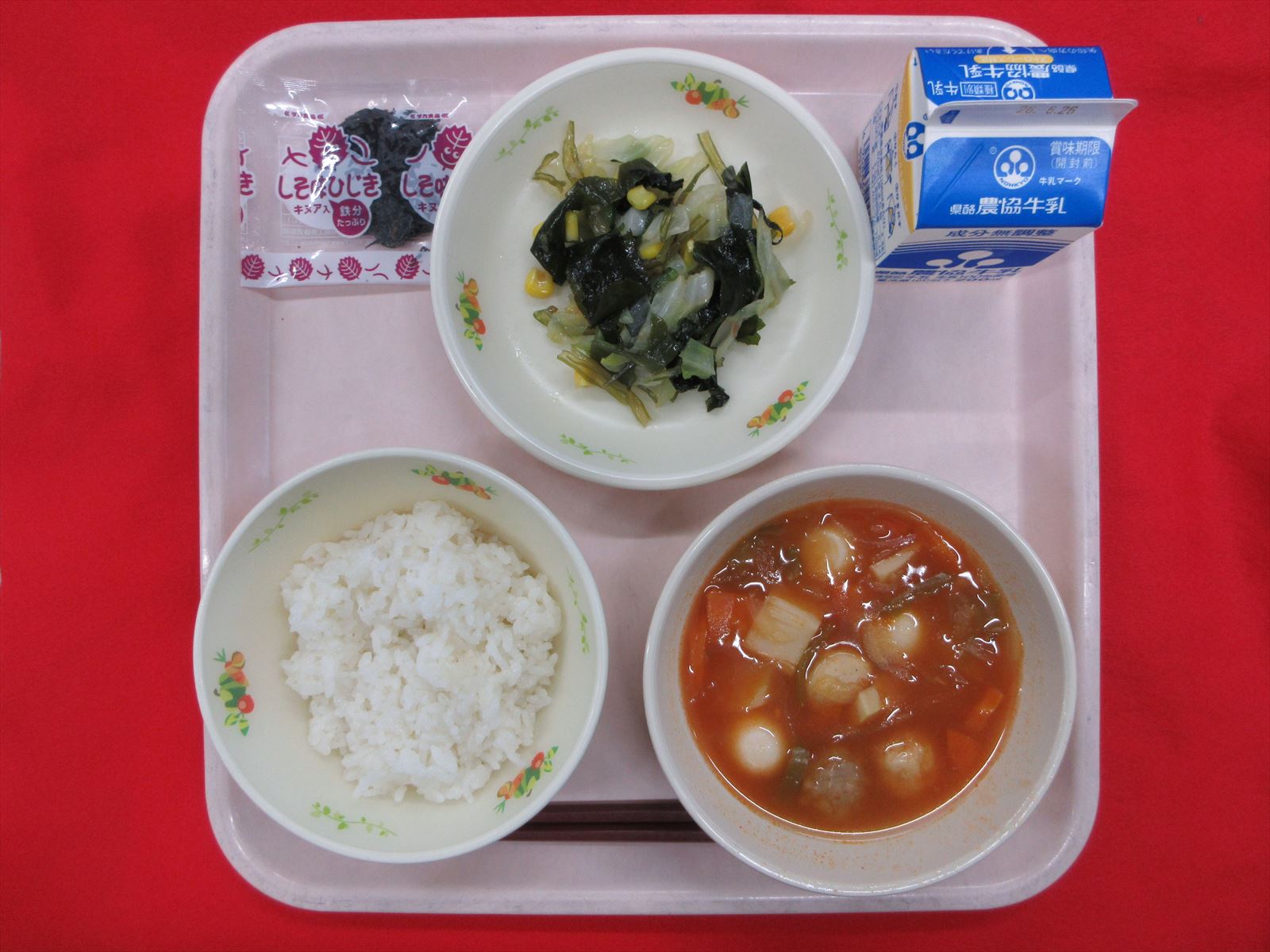 令和8年6月19日金曜日の給食画像