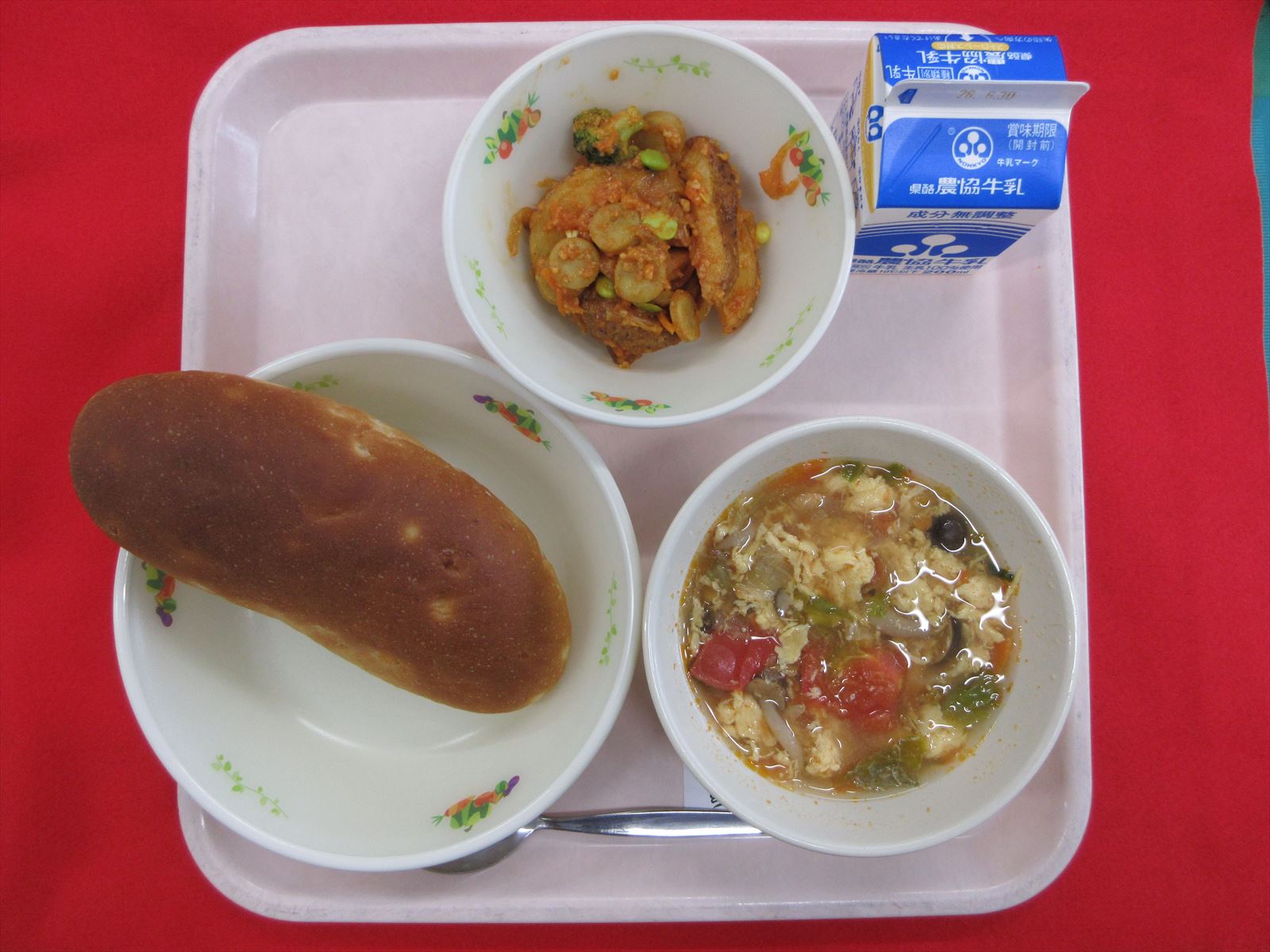 令和8年6月23日火曜日の給食画像