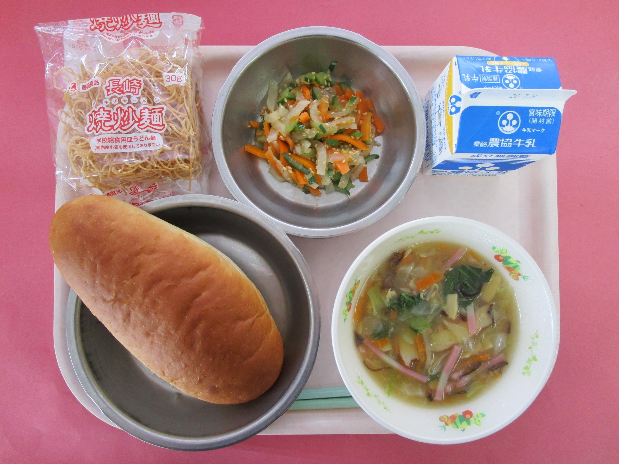 令和8年7月1日の給食画像A