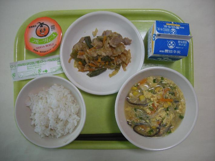 麦ごはん、ホワンホワンタン、焼肉どんぶりの具、牛乳（中学生250ミリリットルの写真